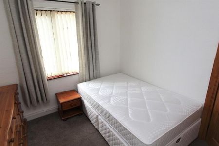 3 Strandburn Drive, Belfast, BT4 1NB - Photo 5