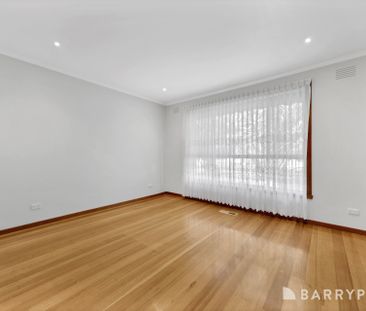 Prime Location & Neat as a pin! - Photo 2