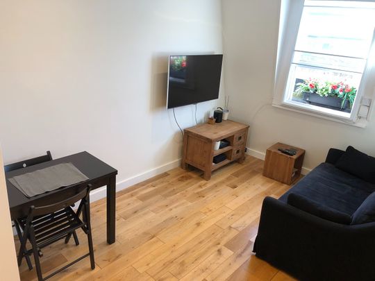 2 Bed Flat, Gloucester Terrace, W2 - Photo 1