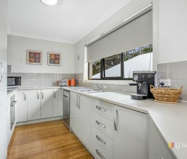 1/5 Erskine Way, DEVONPORT - Photo 2