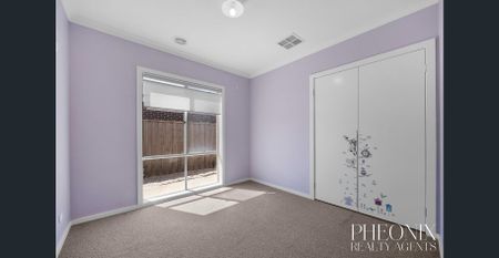 ONE WEEKS RENT FREE!!! Stylish & Spacious 4 Bedroom Modern Family Home in Wyndham Vale - Photo 3