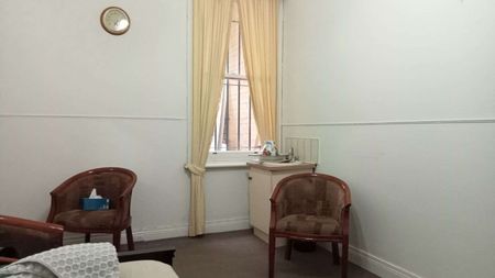 East Melbourne - Photo 3