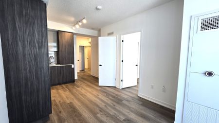 For Lease - 8 Interchange Way Unit# 4515, Vaughan, Ontario - Photo 2