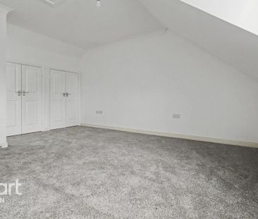 4 bedroom terraced house to rent - Photo 5