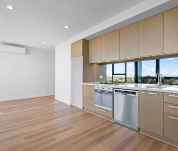 Modern 2 Bedroom Apartment with Incredible City Views - Photo 1