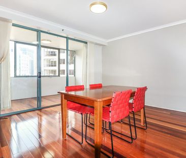 WONDERFUL APARTMENT - LEVEL 25, 2 BEDS, 2 BATHS AND CRUCIAL LOCK UP... - Photo 3