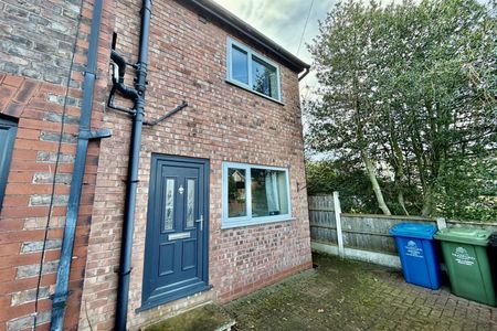 2 Bedroom End Terrace To Let - Photo 5