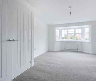 4 bedroom detached house to rent - Photo 5