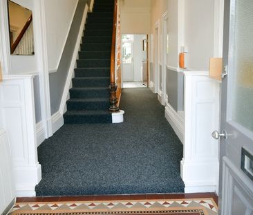 1 Bed Flat, Wostenholm Road, S7 - Photo 1