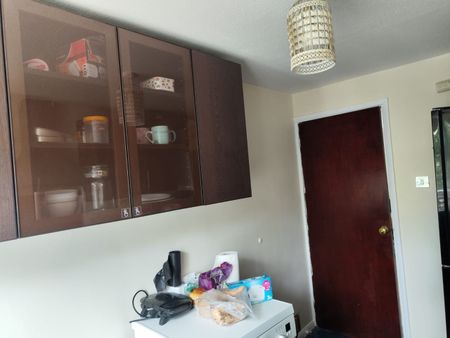 2 Bed Maisonette, Fulmead Road, RG30 - Photo 5