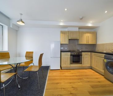 2 bedroom flat to rent - Photo 5