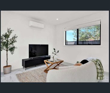 A Home That Feels Like Your Own Little Universe - Photo 1