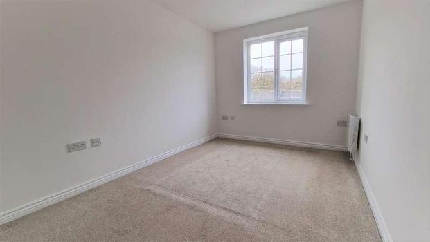 Plantation Drive, Bradford, BD9 - Photo 1