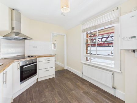 1 bedroom flat to rent - Photo 2