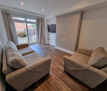 5 Bed Student Accommodation - Photo 1