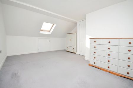 2 bedroom maisonette to rent - Photo 2