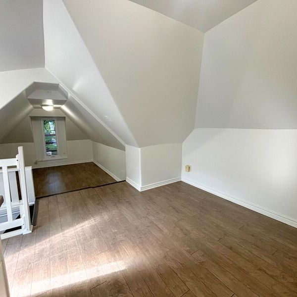 $1,349 / 1 br / 1 ba / 482 King Willaim st unit 3 - Photo 1