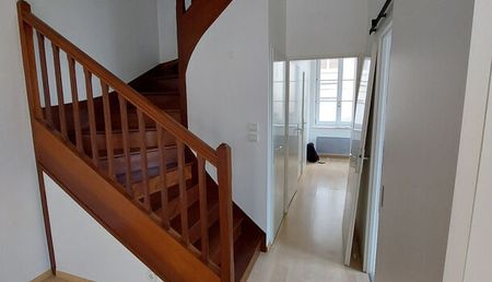 Appartement 3 pièces 59m2 REIMS 775 euros - Photo 2