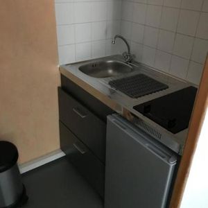 Location Appartement 1 pièce 21m² POITIERS 86000 - Photo 2