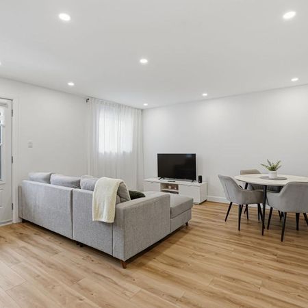 Superbe 4 1/2 rénové, Vieux-Longueuil - Photo 3