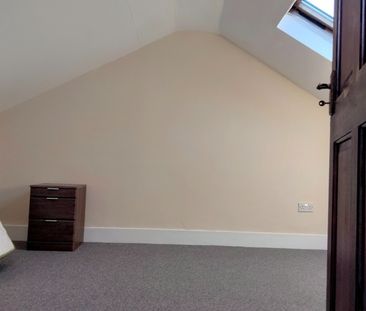 Room in a Shared House, Dames Road, E7 - Photo 1