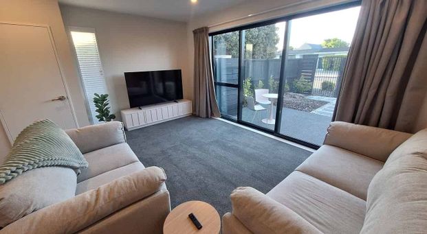 St Albans Near-New+Power, Internet,Fully Furnished - Photo 1