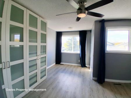 10909 106 Street NW - #54 — Townhouse - Photo 2