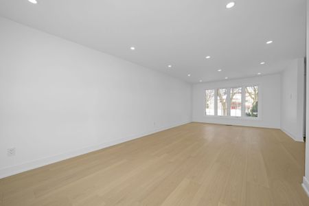 For Lease - 3370 Rhonda Valley, Mississauga, Ontario - Photo 2