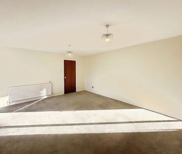 Three-Bedrooms Bungalow - Photo 2