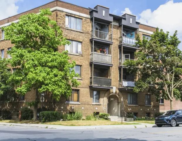 6695 Rue Sherbrooke Ouest | 6695 Rue Sherbrooke Ouest, Montreal - Photo 1