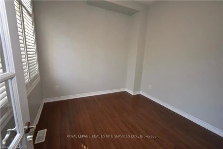 Property For Lease | W9270019 - Photo 2