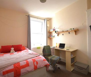 3 bedroom terraced house to rent - Photo 5