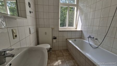 2-Zimmer-Wohnung mit EINBAUKÜCHE und TAGESLICHTBAD zu vermieten! - Photo 3