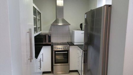 ***Outstanding rooms! Move in now - 1min walk to UQ - Outstanding Air Conditioning*** - Photo 3