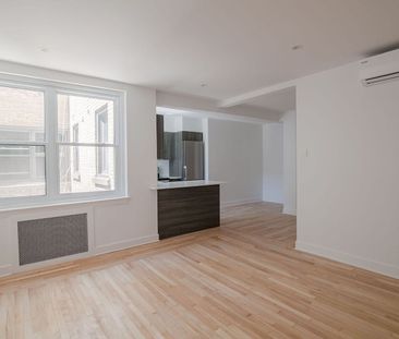 2105 Chomedey Street - Photo 2