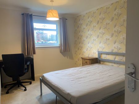 3 Bed Flat, Mcaslin Court, G4 - Photo 3