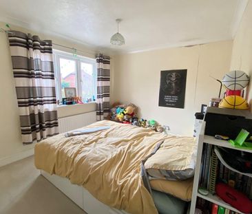 4 bedroom detached house to rent - Photo 6