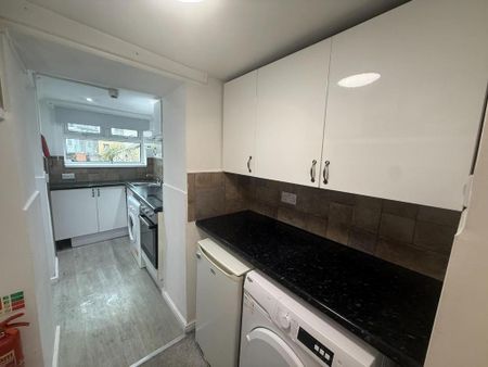 Studio to rent - Photo 4