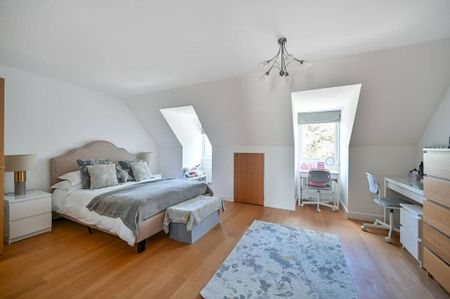 4 bedroom semi-detached house to rent - Photo 3