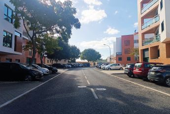 Apartamento T3 com Terraço Privativo para Arrendamento em Nova Queijas