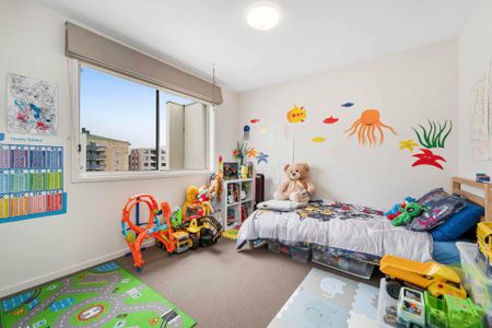 City Living Apartment - Photo 4