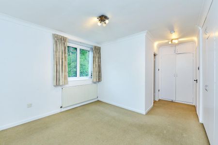 5 bedroom townhouse to rent - Photo 4