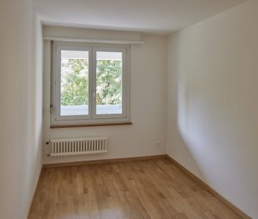 MIETEN OHNE KAUTION Geräumige und zentrale 4.5-Zimmerwohnung - Foto 1