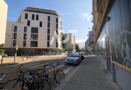 Appartement T2 à GRENOBLE - Photo 2