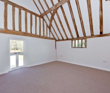 A beautifully refurbished Grade II listed home in rural setting - Photo 4