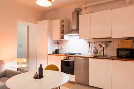 Via Cerano, Milan, Lombardy 20144 - Photo 3