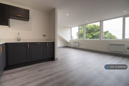 2 bedroom flat to rent - Photo 4