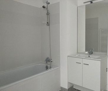 Location Appartement 3 pièces 61m² FLEURY SUR ORNE 14123 - Photo 3