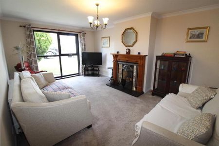 10 Blackthorn Road, Newtownabbey, BT37 0GH - Photo 4