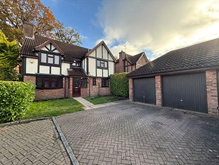 Pevensey Way, Frimley, Camberley, Surrey, GU16 - Photo 5